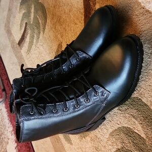 Nwt! Sporto fur lined boot